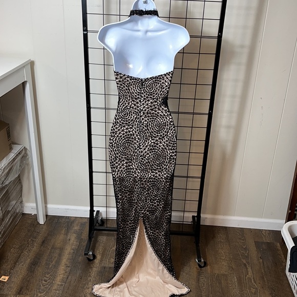 LIPSY LONDON X LOVE MICHELE KEEGAN BLACK LACE BODY CON HALTER DRESS 2 - Picture 3 of 4